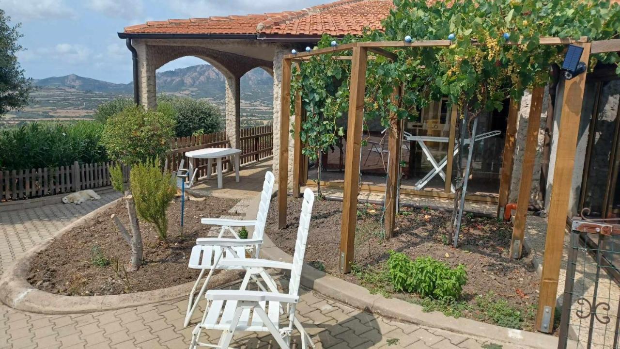 La Casa Nella Natura Villa Perfugas Eksteriør bilde